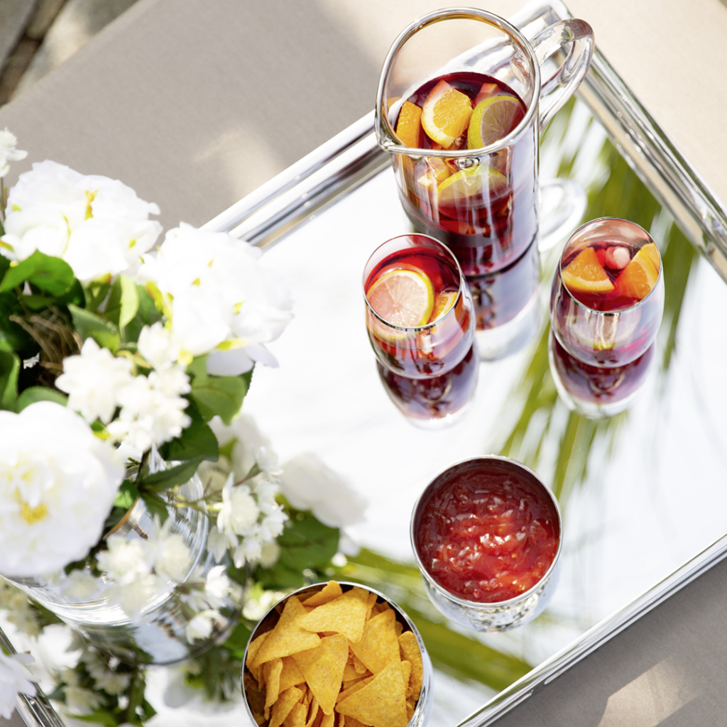 Rezept: Spanische Sangria serviert im edlen Trinkglas | Fink Shop Magazin